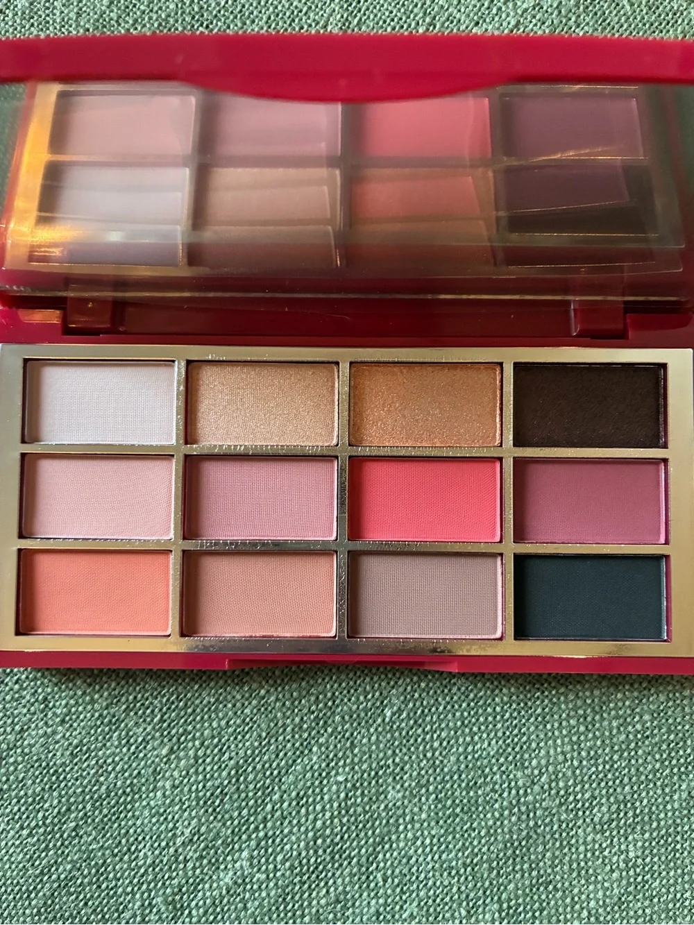 Illuminati Blazed and Confused 12 Universal Face Palette – New